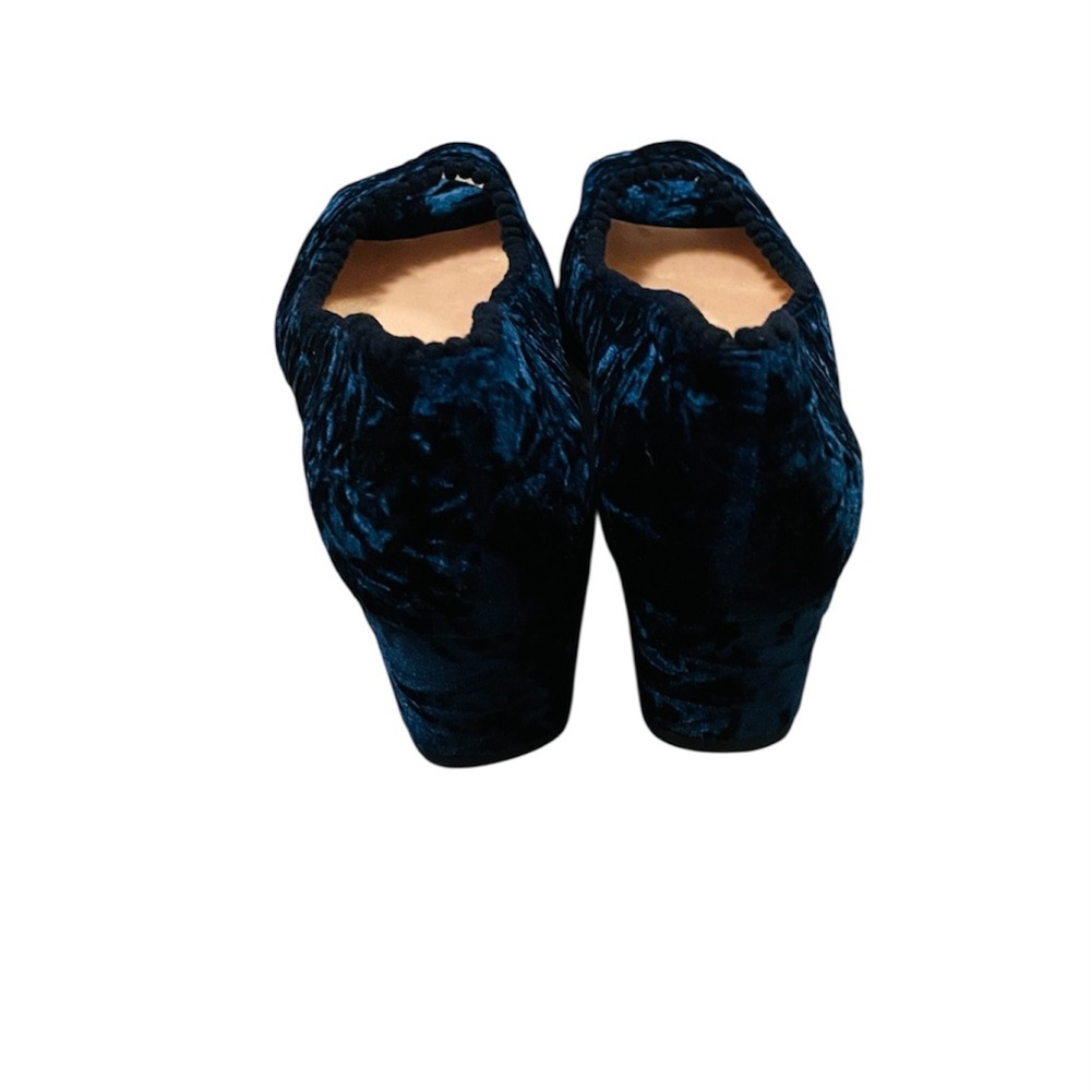 Blue Velvet Women's Shoes - Picture 3 of 11